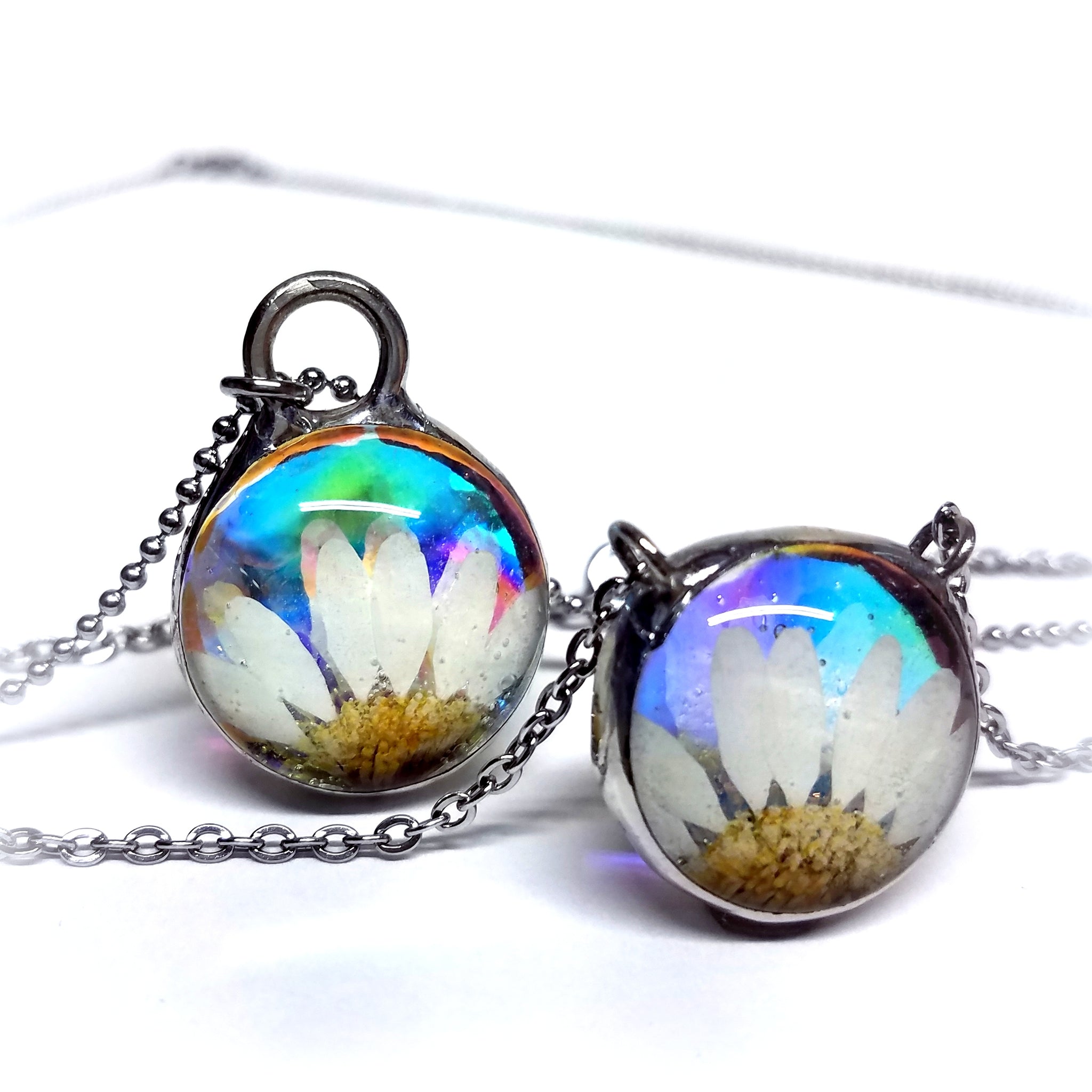 White Daisy Necklace Floral Glass Botanical Jewelry